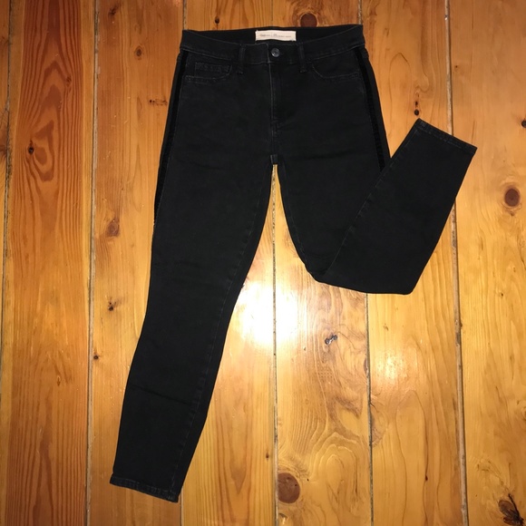 GAP Black Velvet Stripe True Skinny Ankle Jean 25R - Picture 2 of 3